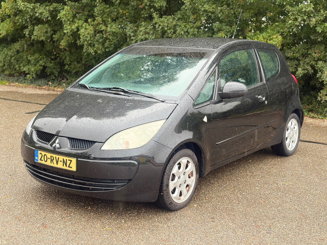 Mitsubishi Colt - 1.3 Invite Airco! 173DKM! NAP! Velgen! Zwart! - AutoWereld.nl
