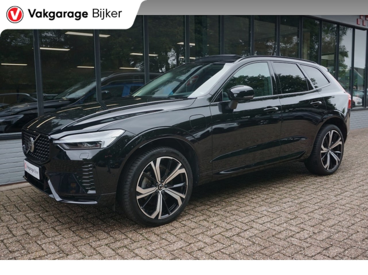 Volvo XC60 - 2.0 T8 Plug-in hybrid AWD Ultimate Dark - AutoWereld.nl