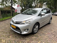Toyota Verso - 1.8 VVT-i Aspiration. Wij zijn altijd de goedkoopste met de beste Vakgarage BOVAG service