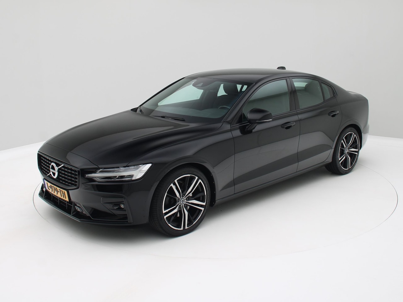 Volvo S60 - 2.0 B3 R-Design Navi 163pk - AutoWereld.nl