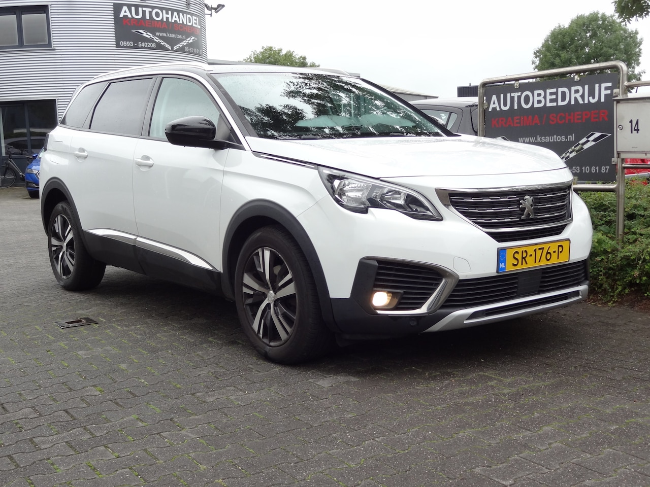 Peugeot 5008 - 1.2 PureTech Allure 1.2 PureTech Allure - AutoWereld.nl