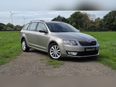 Skoda Octavia Combi - 1.6 TDI Grt Amb Bns