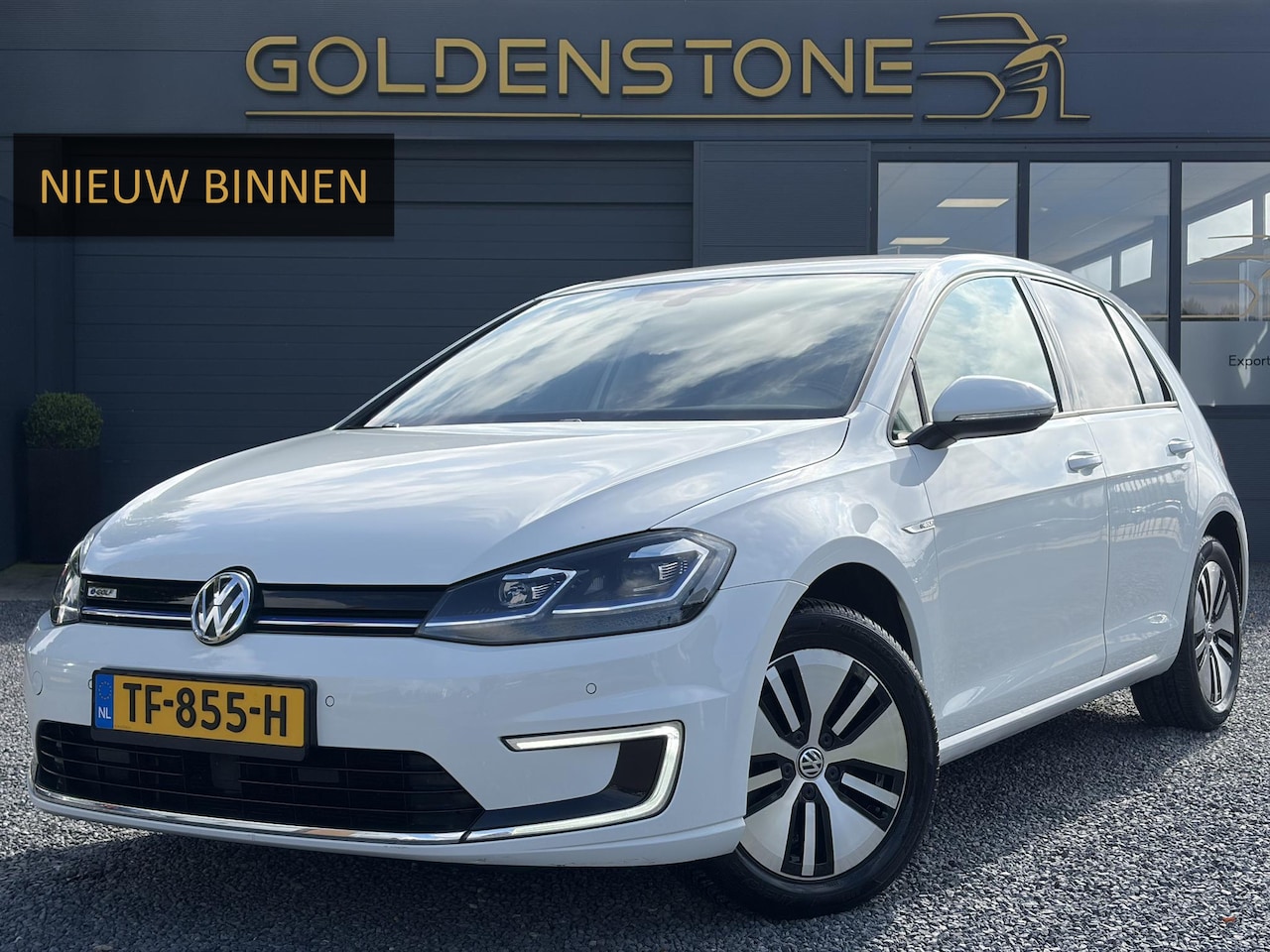 Volkswagen e-Golf - e-Golf ✓SOH 84,55%✓Carplay✓Navi✓LED✓Clima✓Cruise✓Pdc V+A✓Lm velgen✓N.A.P✓Apk tot 07-2027 - AutoWereld.nl
