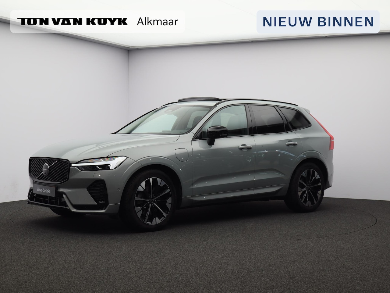 Volvo XC60 - T6 AWD Plug-in hybrid Ultra Dark / Trekhaak / Head up displ. / Harman Kardon / 360 camera - AutoWereld.nl