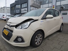Hyundai i10 - 1.0i i-Motion Comfort Plus rijbare schroef schade airbags en raam ok