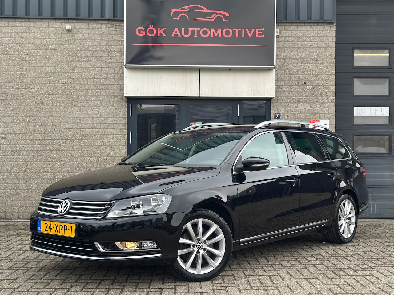 Volkswagen Passat Variant - 1.4 TSI High Executive Line BlueMotion / Automaat / NAP / PDC / Clima / Navi / Alcantara / - AutoWereld.nl