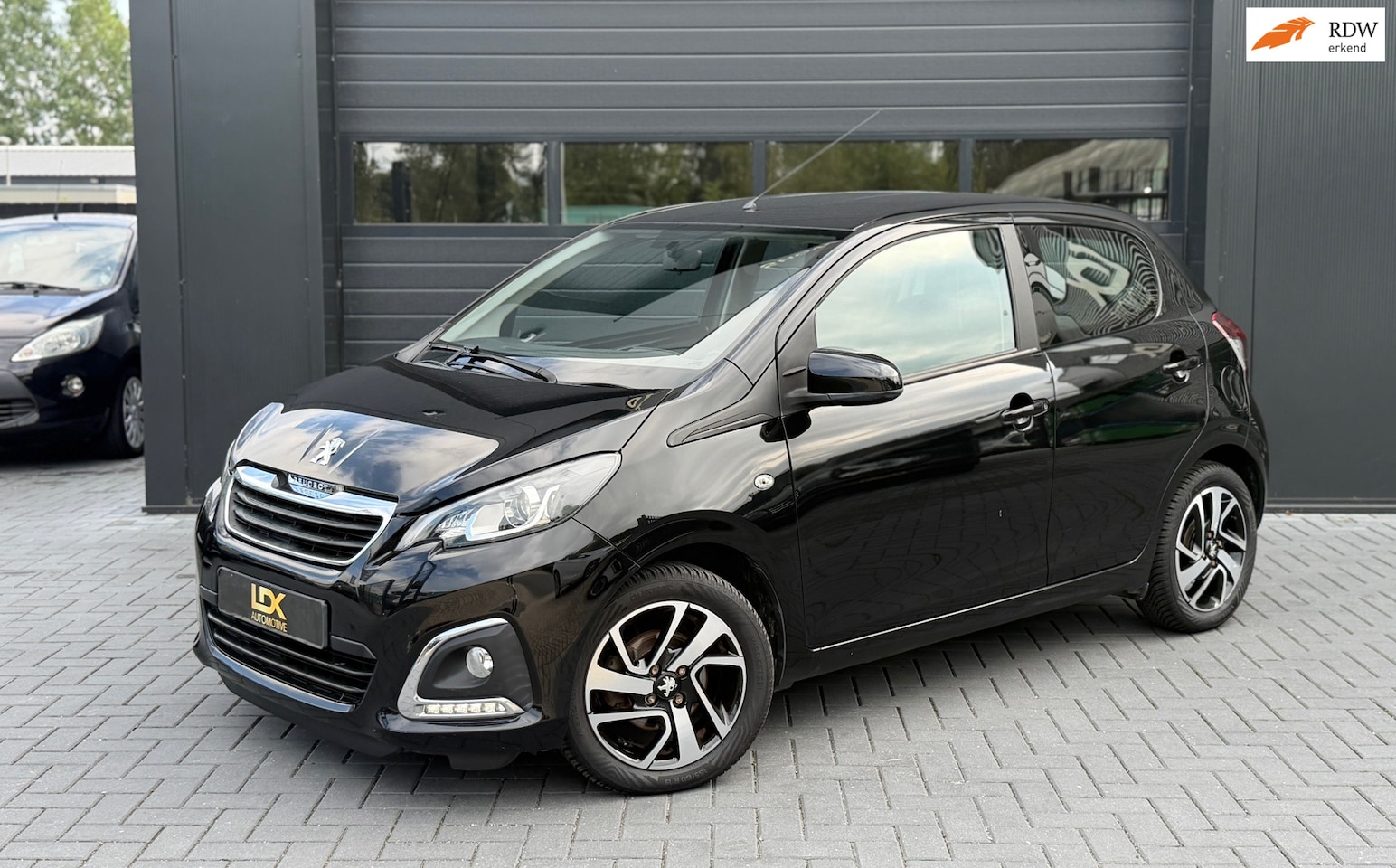 Peugeot 108 - 1.0 e-VTi Allure|PDC|Airco - AutoWereld.nl
