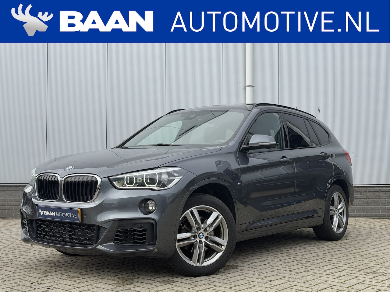 BMW X1 - sDrive18i High Executive | M-Sport | Panorama | Trekhaak - AutoWereld.nl