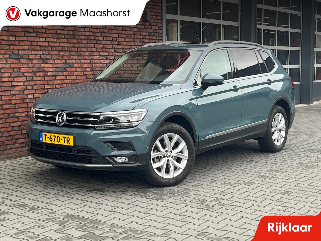 Volkswagen Tiguan - 7 Pers. AchteruitrijCamera/PDC/LED/Keyless/Clima/Airco/Cruise/AppConnect/PanoramaDak - AutoWereld.nl