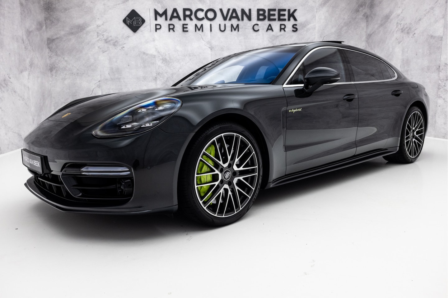 Porsche Panamera - 4.0 Turbo S E-Hybrid Executive | Burmester | Pano | Achterassturing | Massage - AutoWereld.nl