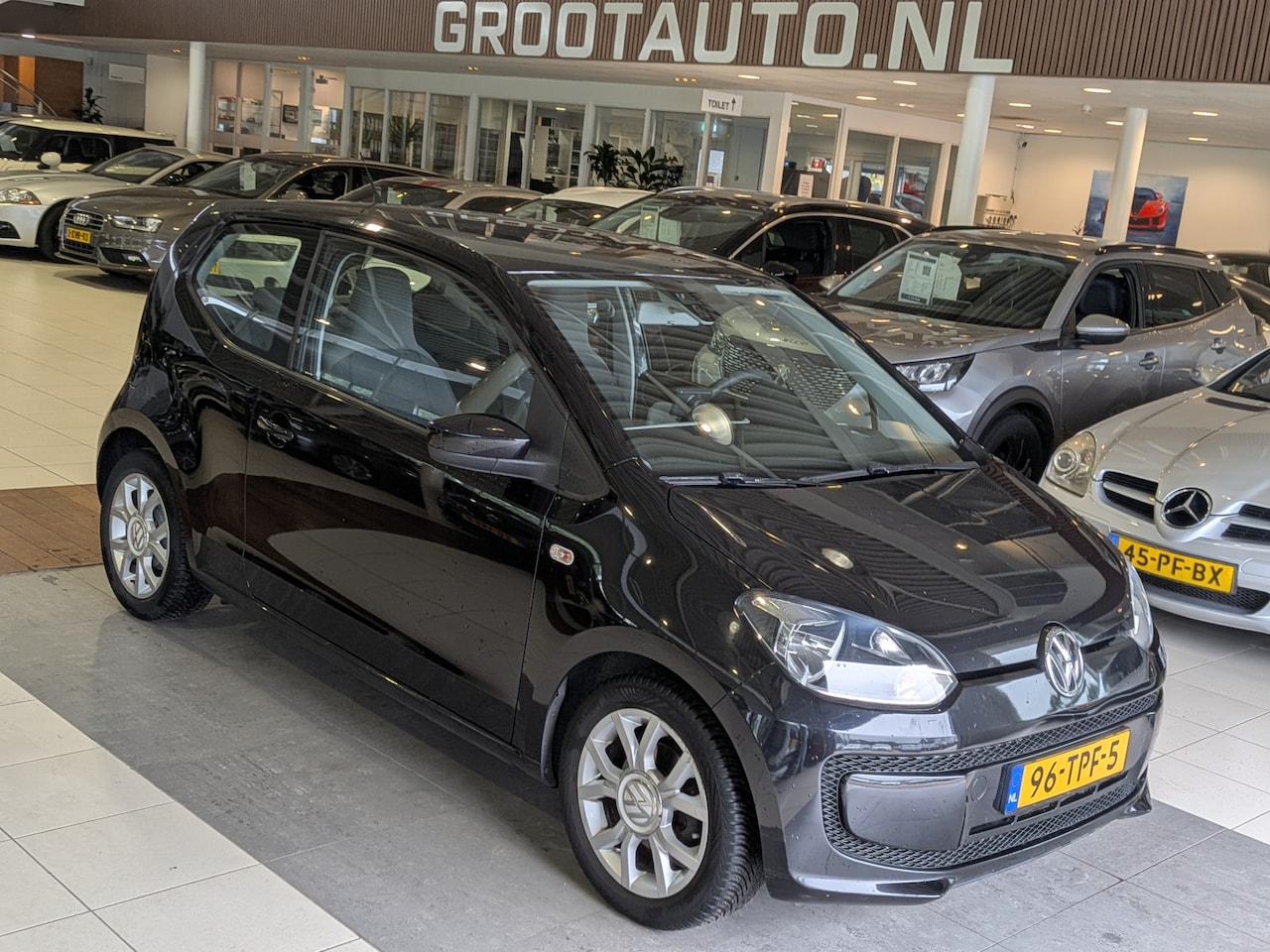 Volkswagen Up! - 1.0 take up! BlueMotion Airco, Stuurbekrachtiging - AutoWereld.nl