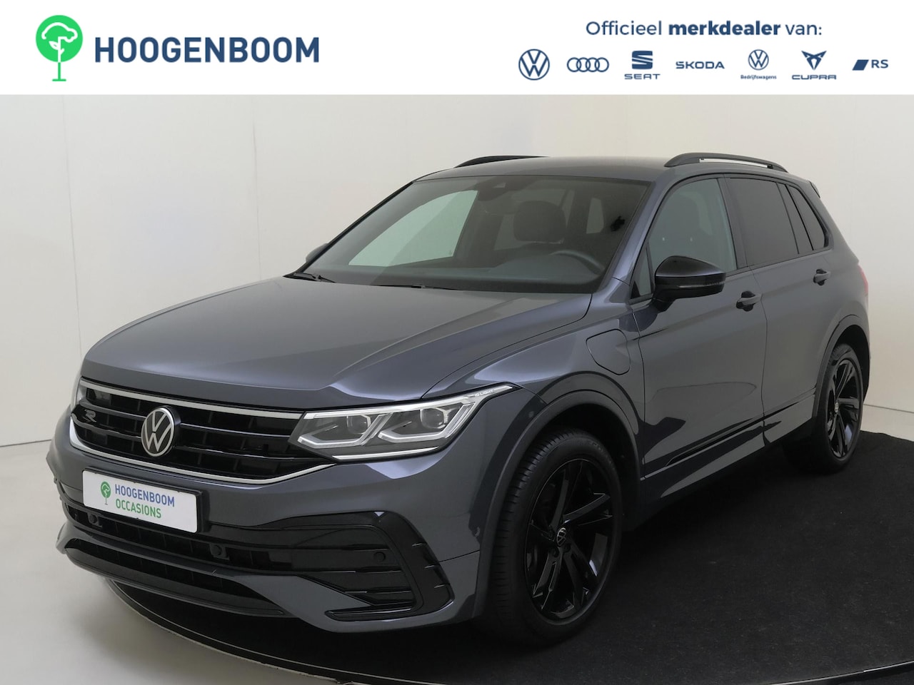 Volkswagen Tiguan - 1.4 TSI eHybrid R-Line Business | SoH 93% | Trekhaak | Achteruitrijcamera | Black Style | - AutoWereld.nl