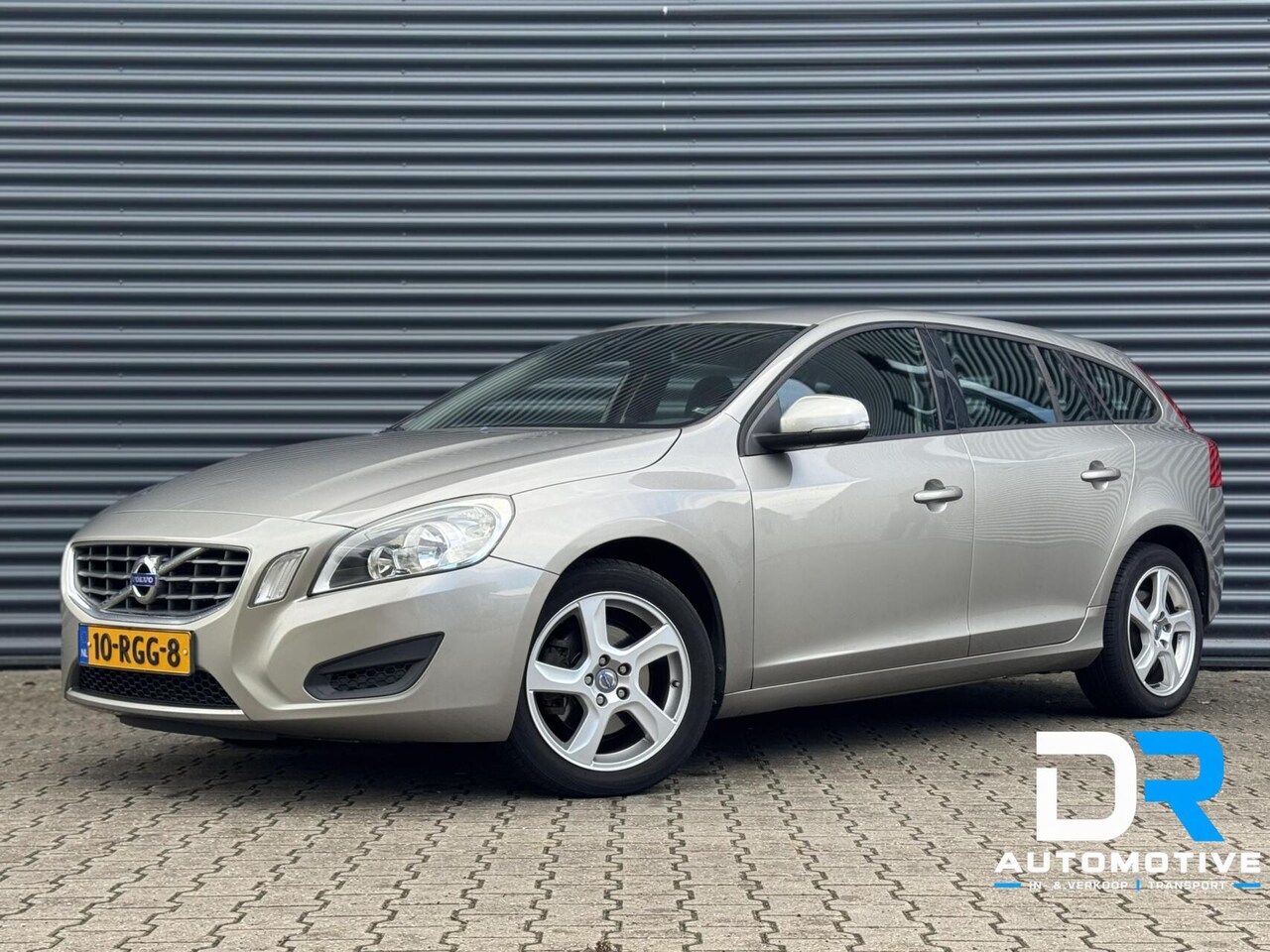 Volvo V60 - 1.6 T3 | TREKHAAK | CLIMATE | PDC | NAP | GOED ONDERHOUDEN - AutoWereld.nl