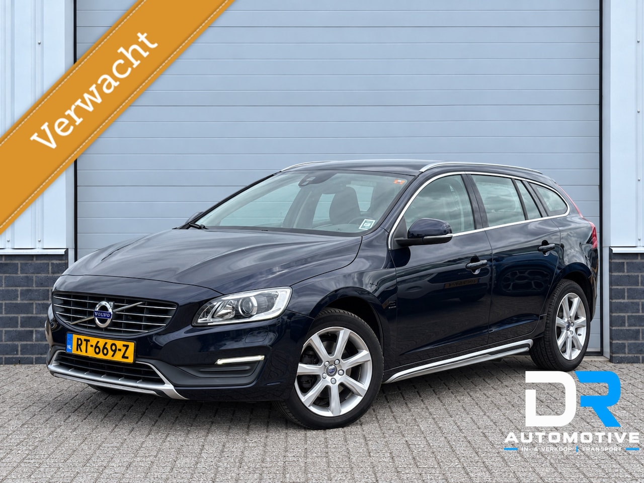 Volvo V60 - 2.0 T3 Polar+ Dynamic | TREKHAAK | HARMON/KARDON | DEALER ONDERHOUDEN - AutoWereld.nl