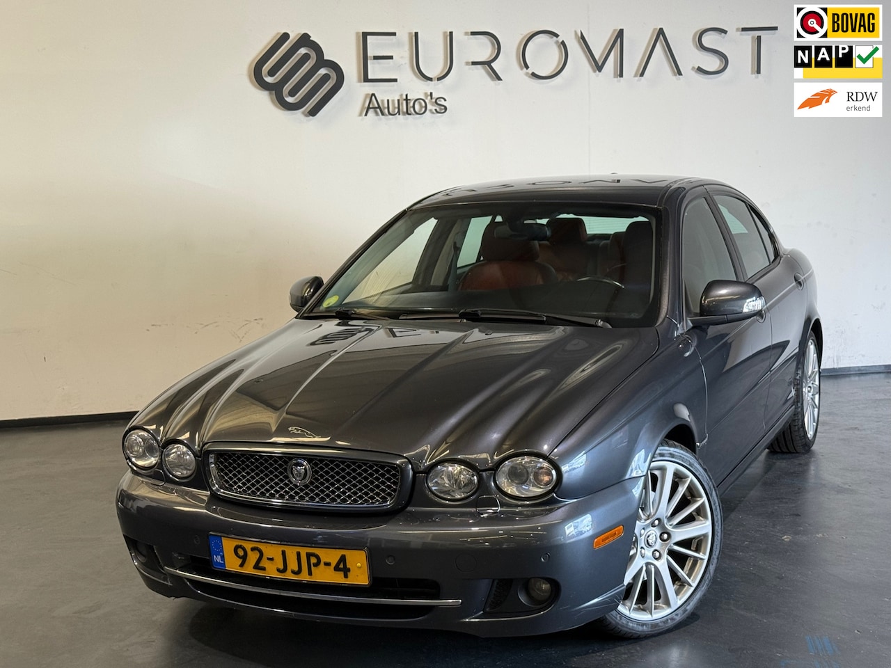 Jaguar X-type - 2.2 D Executive Lederbekleding Navi Airco Cruise Pdc Nieuwe Apk - AutoWereld.nl