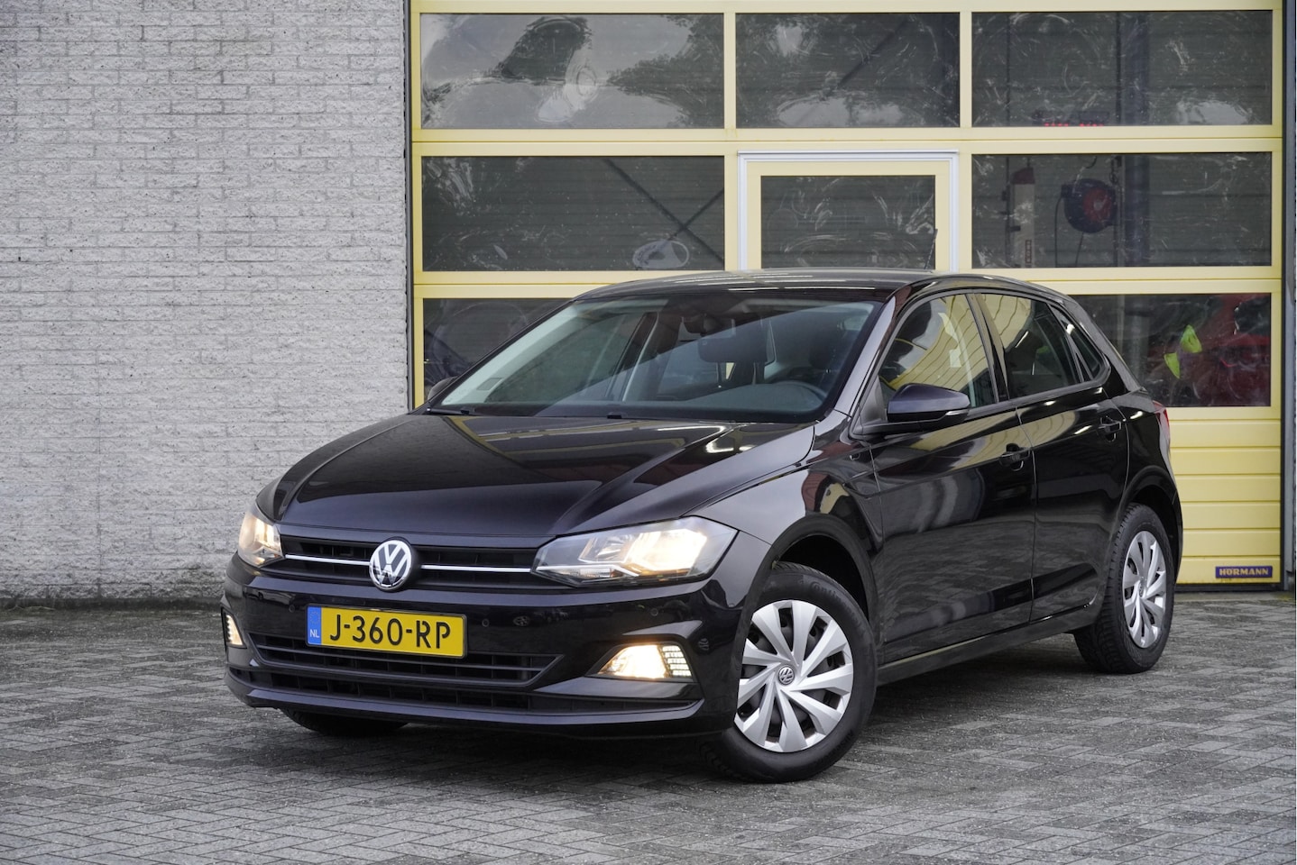 Volkswagen Polo - 1.0 TSI 5drs Comfortline Business BJ2020 Led | Pdc | Trekhaak | App-Connect | Navi | Virtu - AutoWereld.nl