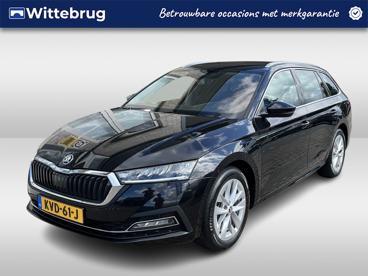 Skoda Octavia Combi - 1.4 TSI iV PHEV Style / AUTOMAAT/ SMARTLINK/ PARK.SENSOR.V+A/ STUUR+STOELVERWARM. V+A/ MEM - AutoWereld.nl