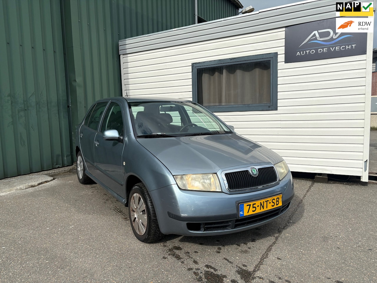 Skoda Fabia - 1.4-16V Choice AUTOMAAT INRUL AUTO - ZO MENEEM PRIJS - AutoWereld.nl