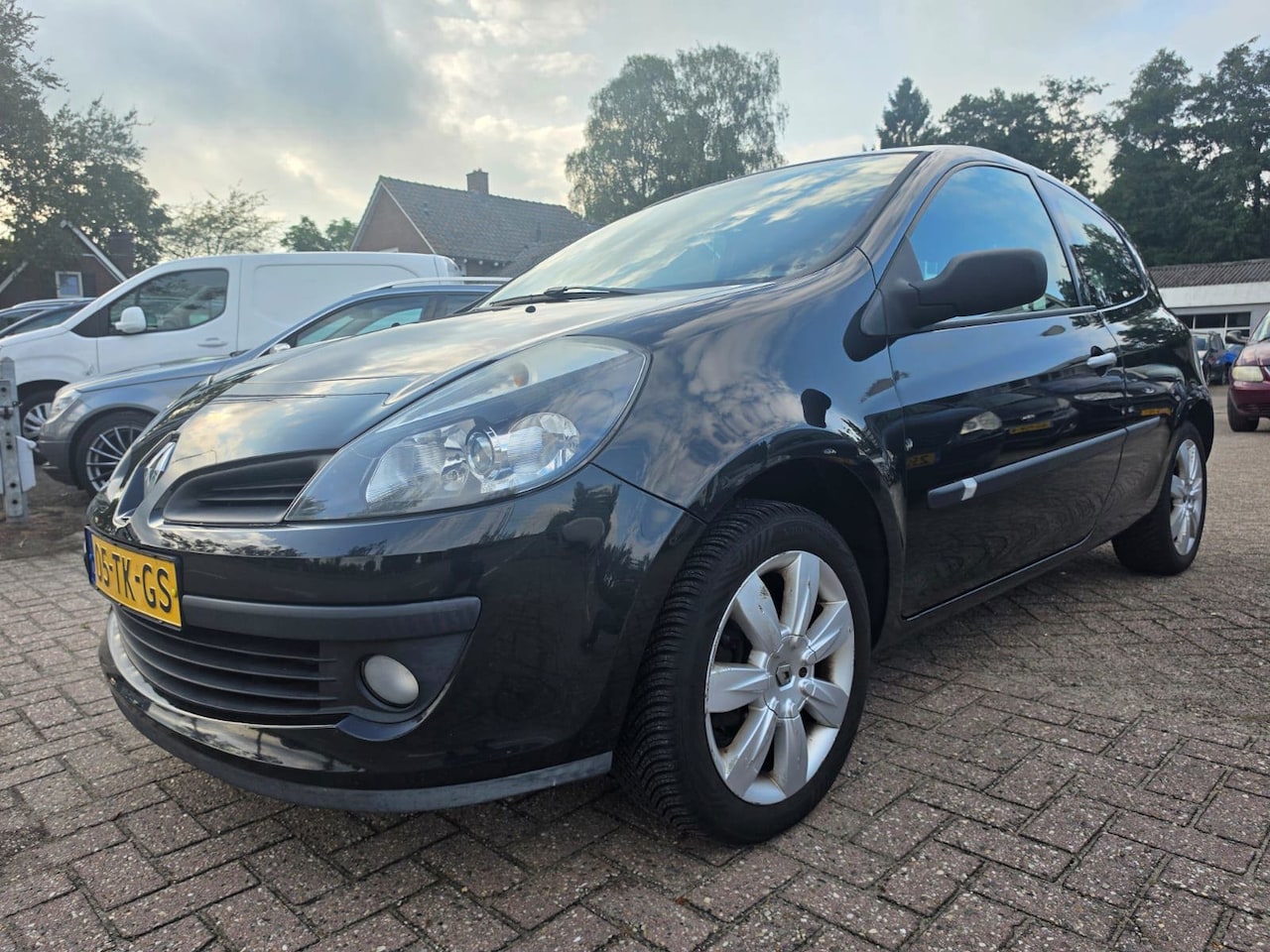 Renault Clio - 1.4-16V Dynamique 1.4-16V Dynamique - AutoWereld.nl