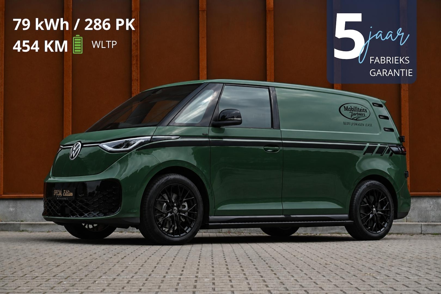 Volkswagen ID. Buzz Cargo - 79 kWh 286pk Jungle Green Edition 454 km WLTP LONG RANGE € 554,= PM - AutoWereld.nl