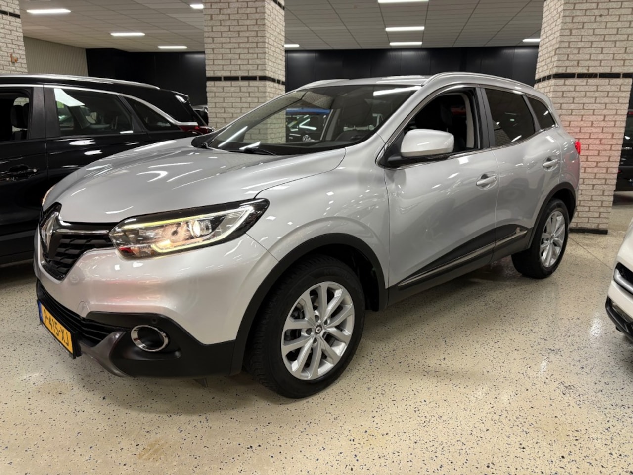 Renault Kadjar - 1.5 DCI Intens Navigatie Trekhaak Keyless ECC CRUISE - AutoWereld.nl
