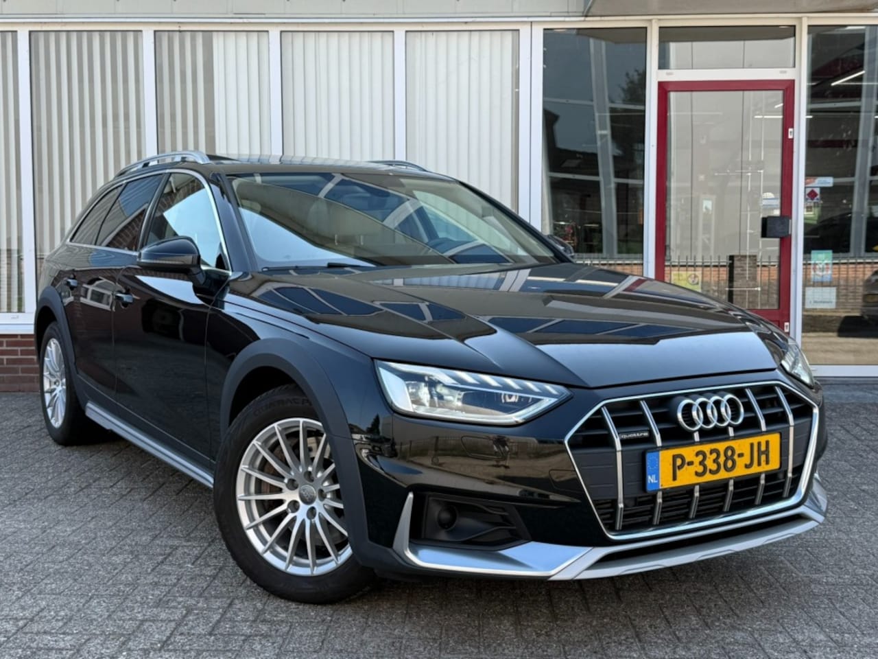 Audi A4 Allroad - Avant 45 TFSI Quattrro I Panorama I Trekhaak I Camera I Adaptive. Cruise I Stoelverwarming - AutoWereld.nl