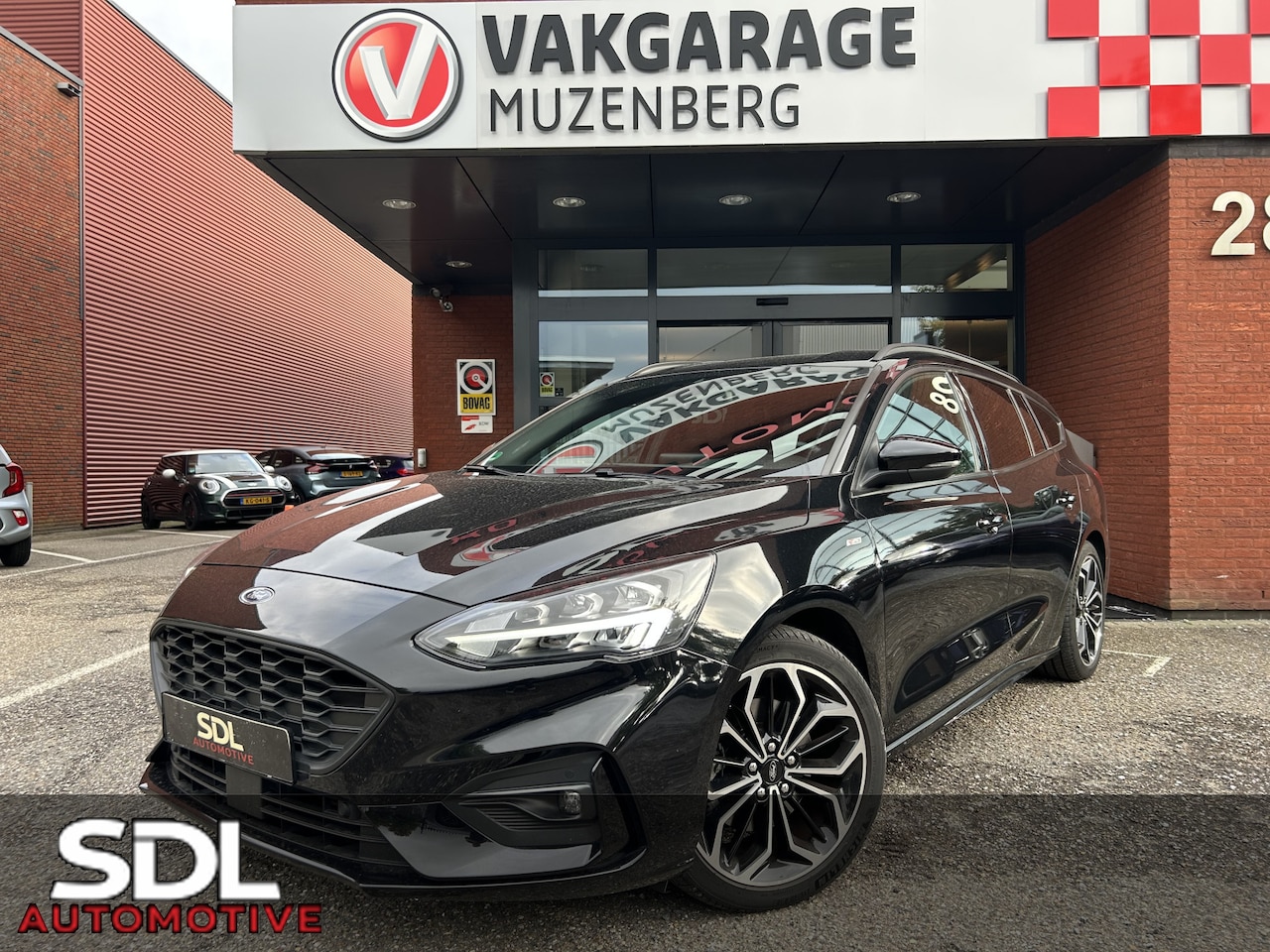 Ford Focus Wagon - 1.5 EcoBoost ST Line Business // FULL LED // NAVI + CARPLAY // KEYLESS // WINTERPACK // CL - AutoWereld.nl