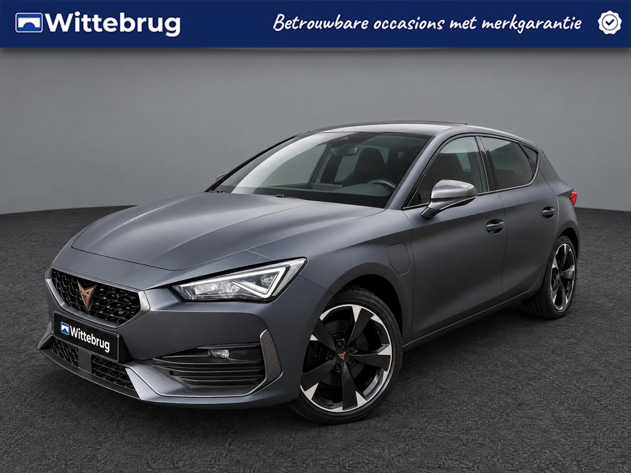 CUPRA Leon - 1.4 e-Hybrid 204PK DSG Performance / Matte lak / Keyless Entry / Full LED / Stuur & Stoel - AutoWereld.nl