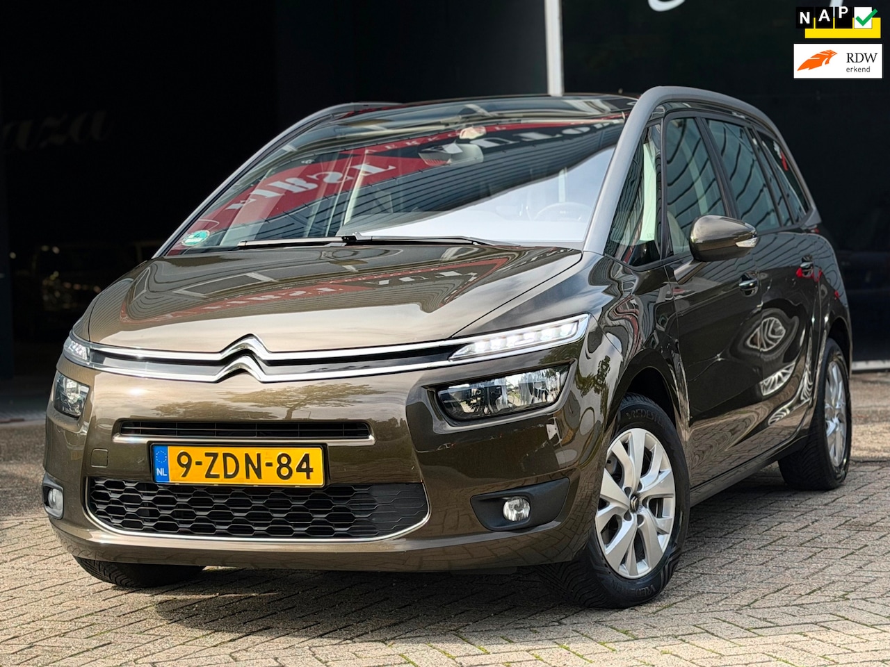 Citroën Grand C4 Picasso - 1.6 e-THP Business 7-PERSOONS KEYLESS ENTRY-GO/MASSAGESTOEL/NAVI/CAMERA | KEURIGE AUTO ! - AutoWereld.nl
