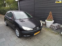 Peugeot 206 - 1.4 One-line Airco 5. drs Zeer Lux, s. NL auto