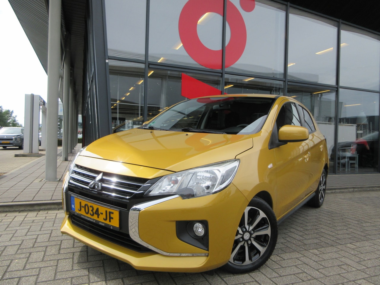 Mitsubishi Space Star - 1.2 Active AUTOMAAT | AIRCO | LICHTMETALEN WIELEN 15" TWO TONE | VIERSEIZOENEN BANDEN | DE - AutoWereld.nl