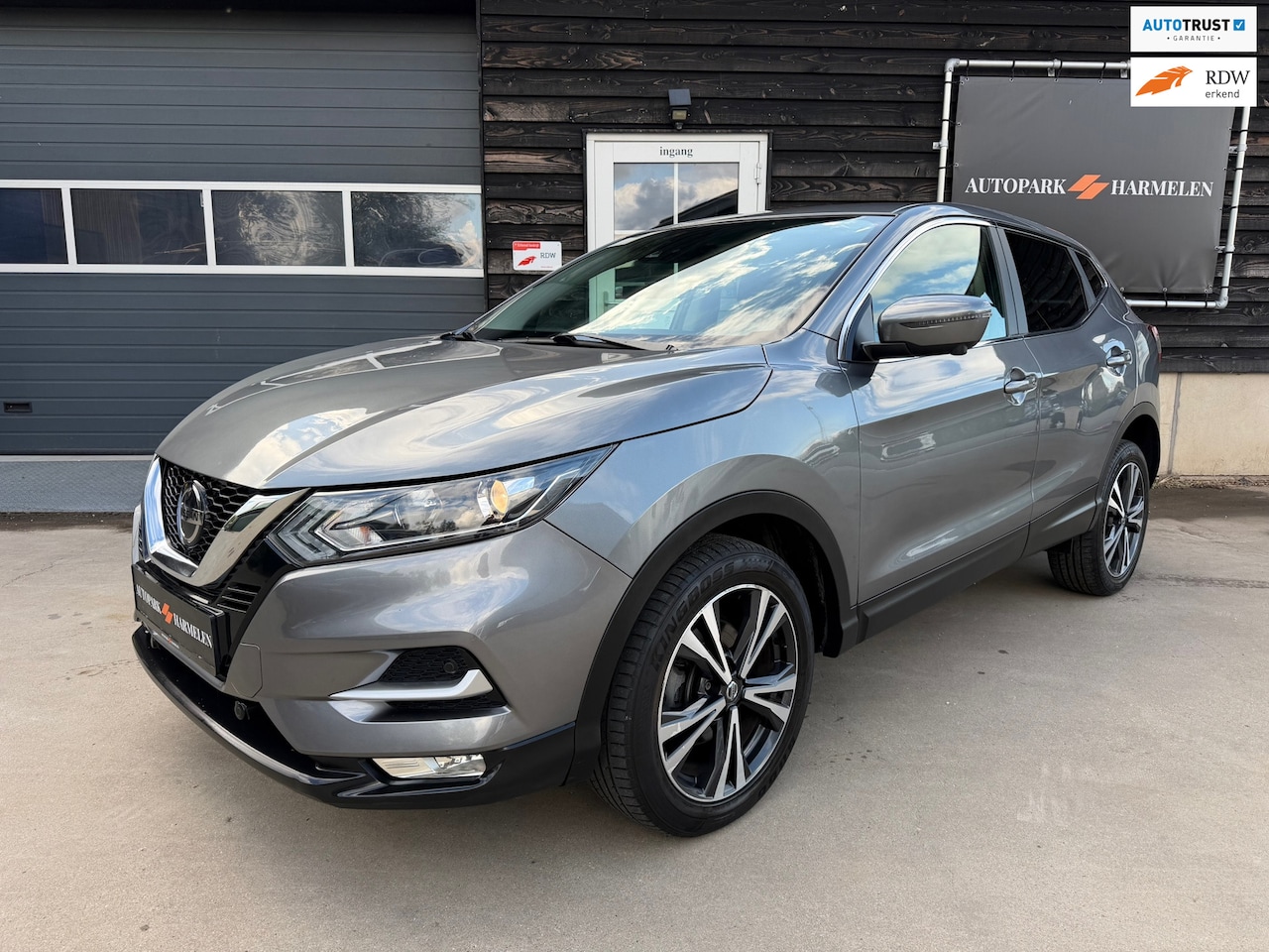 Nissan Qashqai - 1.3 DIG-T N-Connecta Automaat 360 Camera - AutoWereld.nl