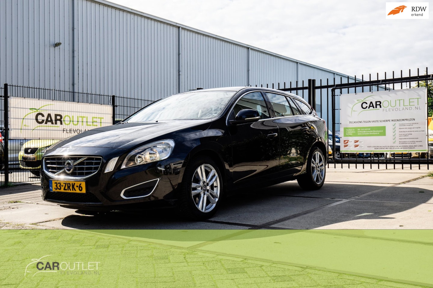 Volvo V60 - 1.6 T3 Momentum 1.6 T3 Momentum - AutoWereld.nl