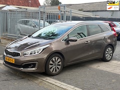 Kia Cee'd Sportswagon - 1.6 CRDi Business DynamicLine | ZEER nette auto | EX BPM |