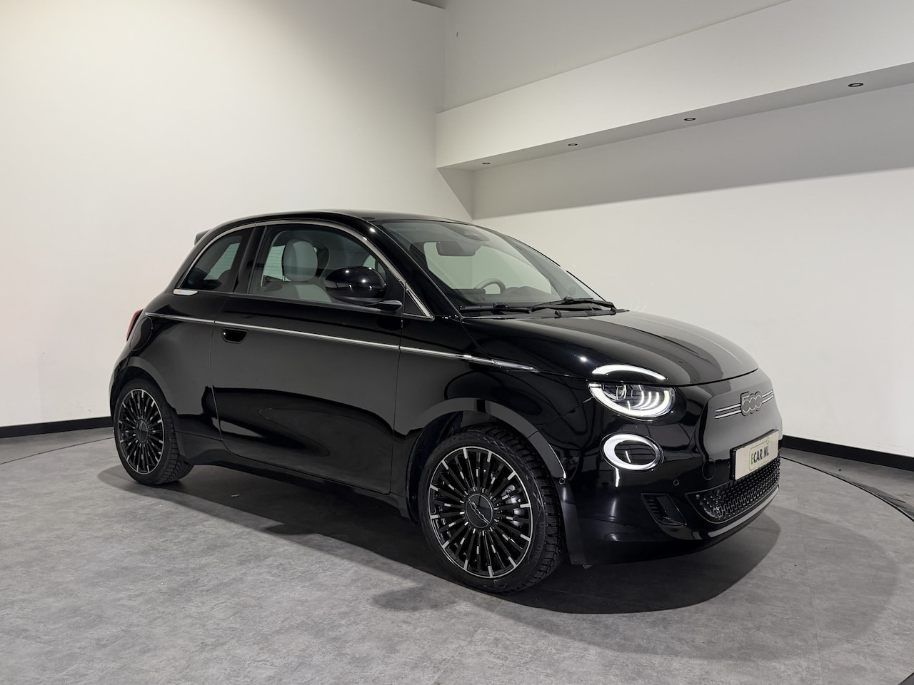 Fiat 500 - La Prima 42 kWh | Luxe Leder | ACC |Keyless - AutoWereld.nl