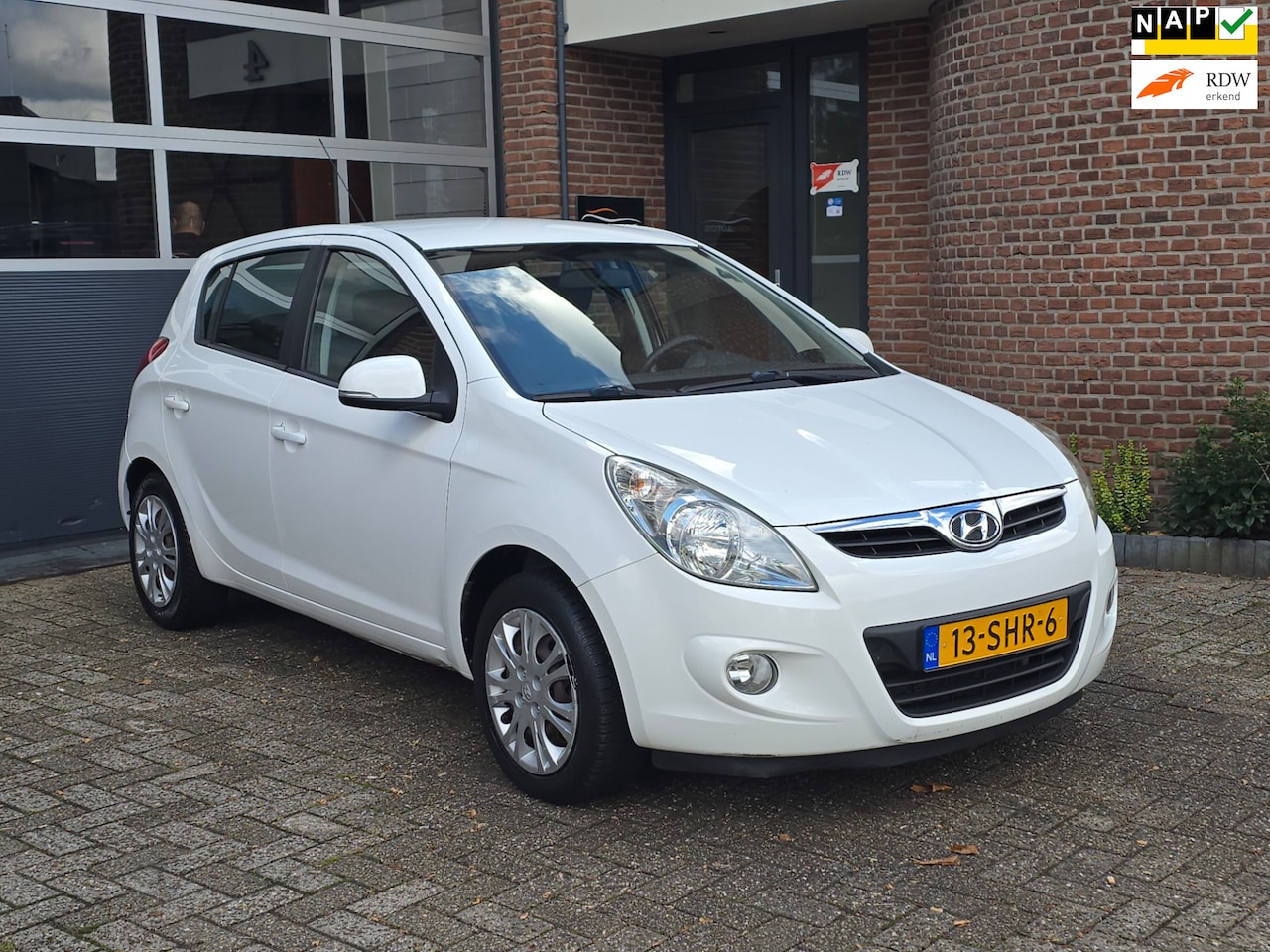 Hyundai i20 - 1.2i i-Motion 5DR |Apk |Airco |Nap - AutoWereld.nl