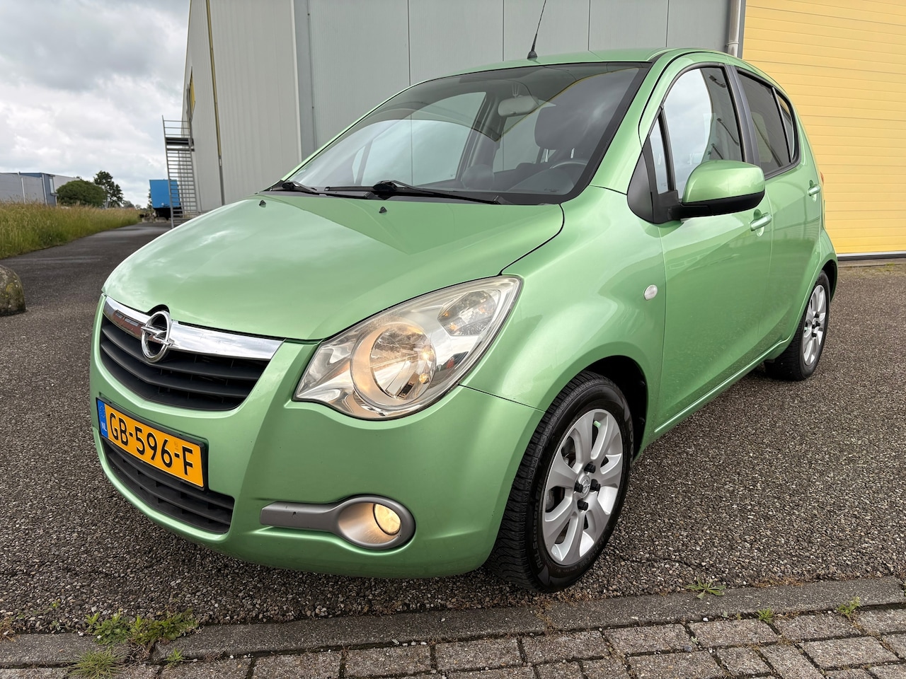 Opel Agila - 1.0 Essentia Airco - AutoWereld.nl