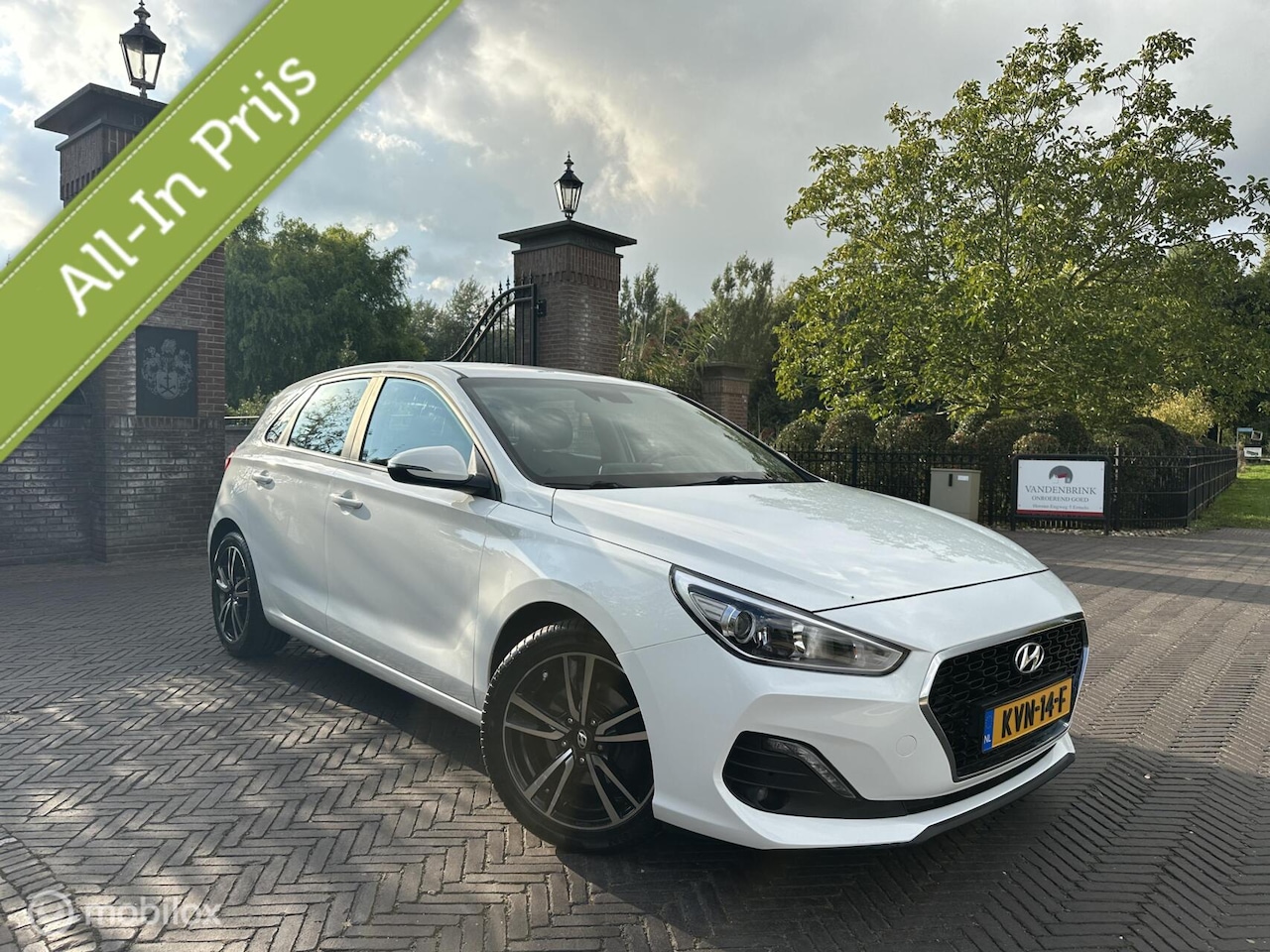 Hyundai i30 - 1.0 T-GDI i-Motion Navi Cruise LED Garantie✅ - AutoWereld.nl