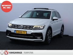 Volkswagen Tiguan - 1.5 TSI ACT R-Line/ Elek. Trekhaak/ Panorama-Dak/ 20'' LMV/ LED koplampen/ Zwarte-Hemel/ A