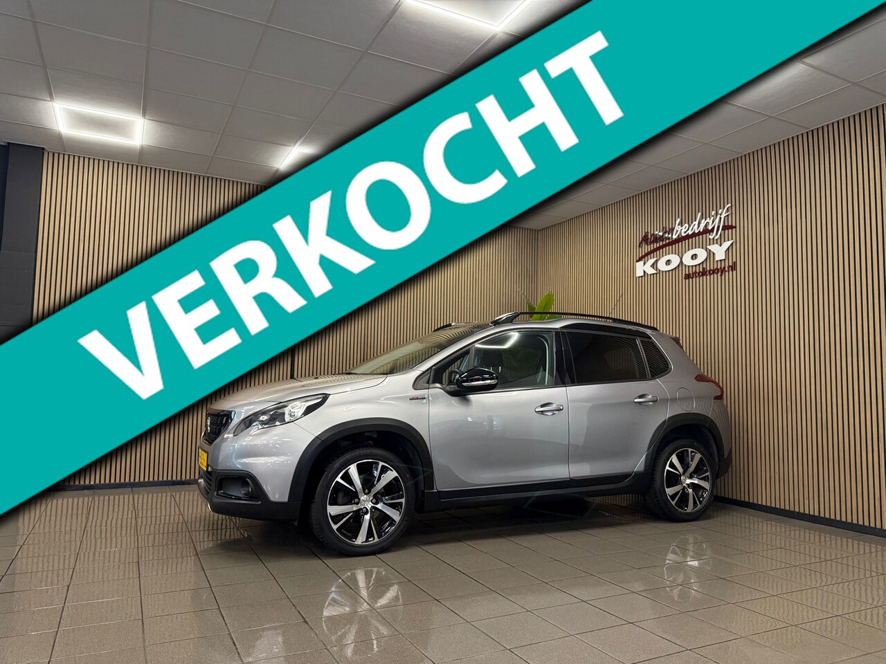 Peugeot 2008 - 1.2 PureTech GT-line * Panoramadak / Navigatie / Camera / LM Velgen / NL Auto * - AutoWereld.nl