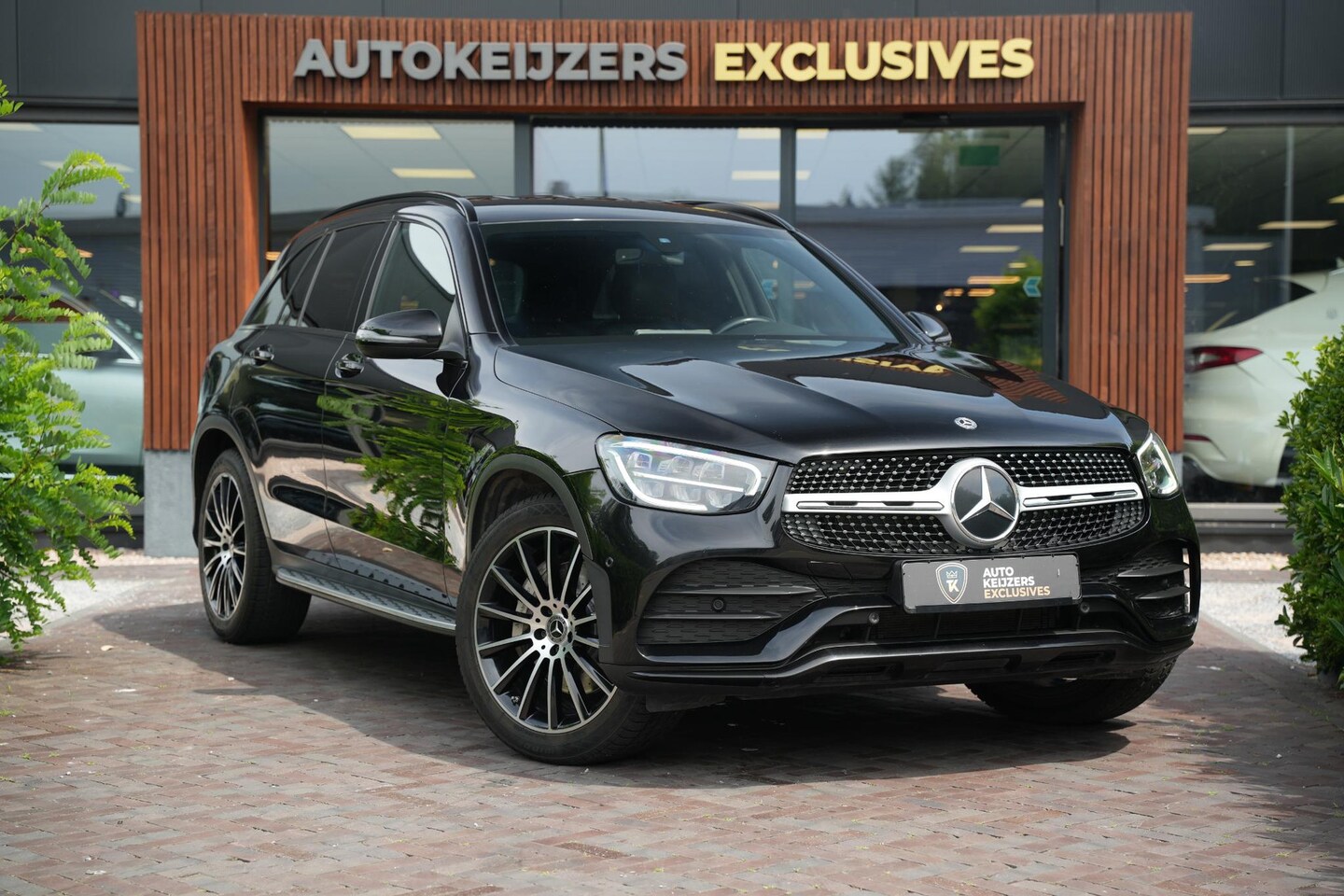 Mercedes-Benz GLC-klasse - 200 4MATIC AMG Line Cruise Clima Leer/Alcantara Facelift model - AutoWereld.nl