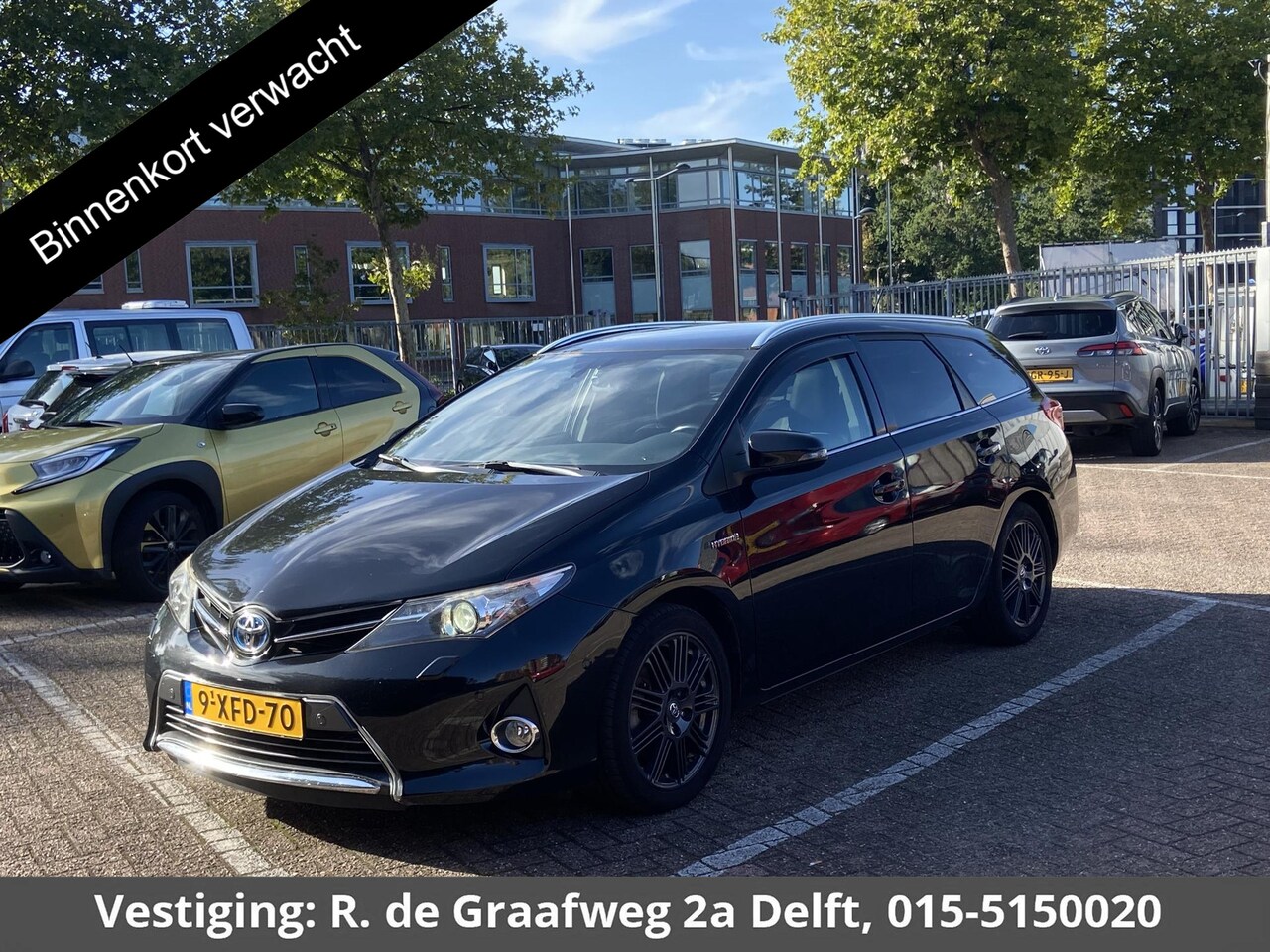 Toyota Auris Touring Sports - 1.8 Hybrid Lease Leer | Stoelverwarming | Parkeersensoren | Navigatie | Panoramadak - AutoWereld.nl