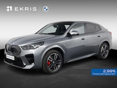 BMW iX2 - eDrive20 67 kWh M Sport Edition | SOH 100% | M Sport Pro | Trekhaak | Head-Up Display | Pa