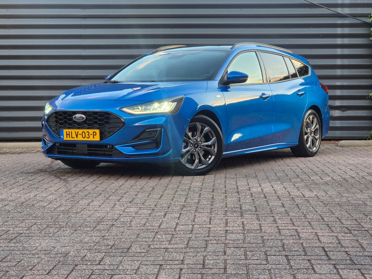 Ford Focus Wagon - 1.0 EcoBoost Hybrid ST Line 1.0 EcoBoost Hybrid ST Line - AutoWereld.nl