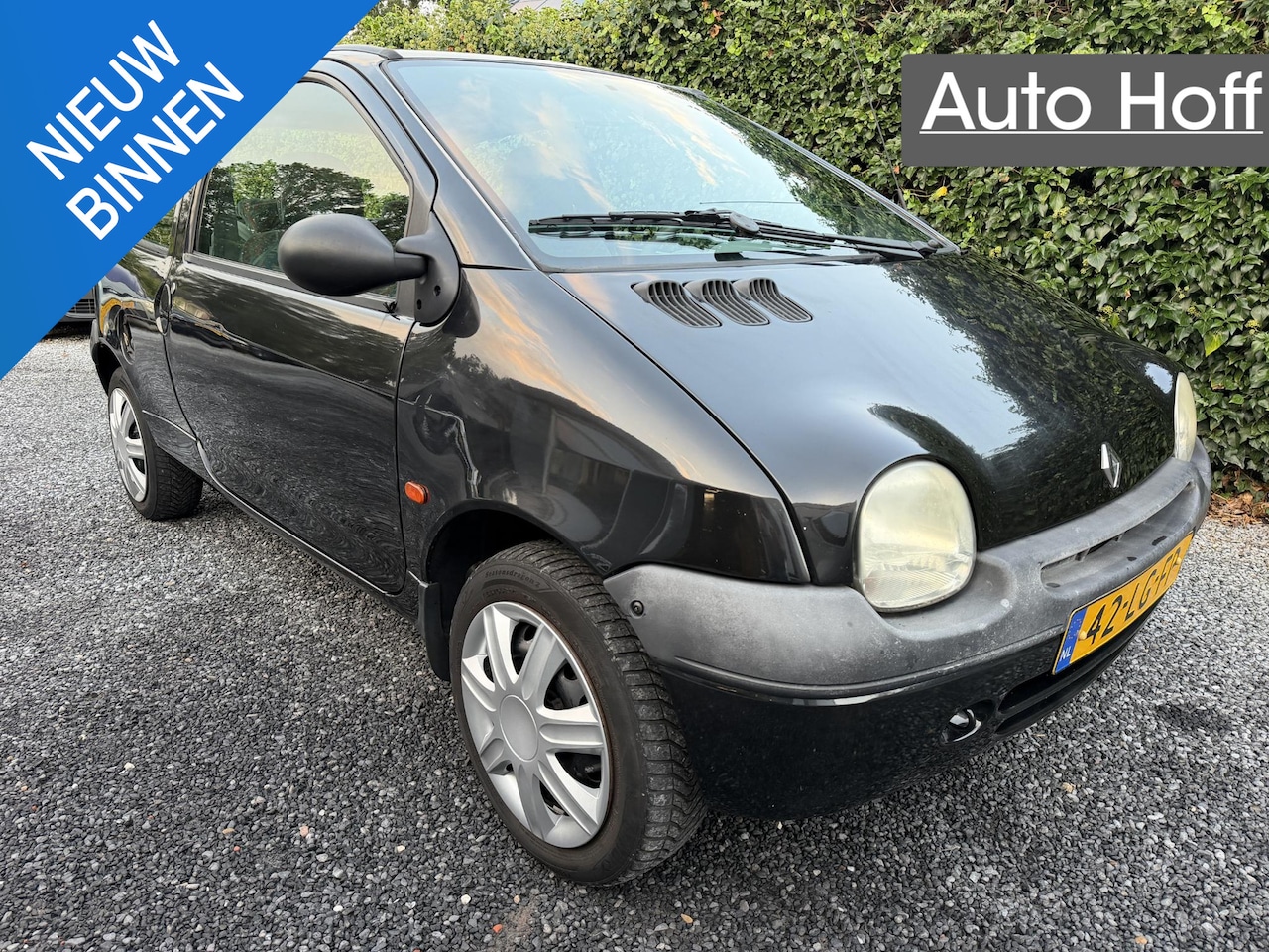 Renault Twingo - 1.2 Expression | Elekt. Ramen | Radio / CD | Trekhaak | APK tot 18-09-2027! - AutoWereld.nl