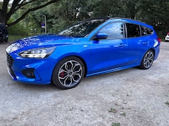 Ford Focus Wagon - 1.5 EcoBoost ST Line Business Pano,stoelverw,adapt,cam
