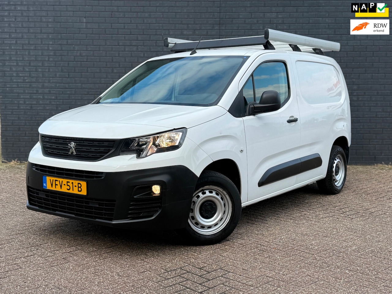 Peugeot Partner - 1.5 BlueHdi Premium Bj 2020 Airco Navi Imperial Euro6 1e eigenaar - AutoWereld.nl