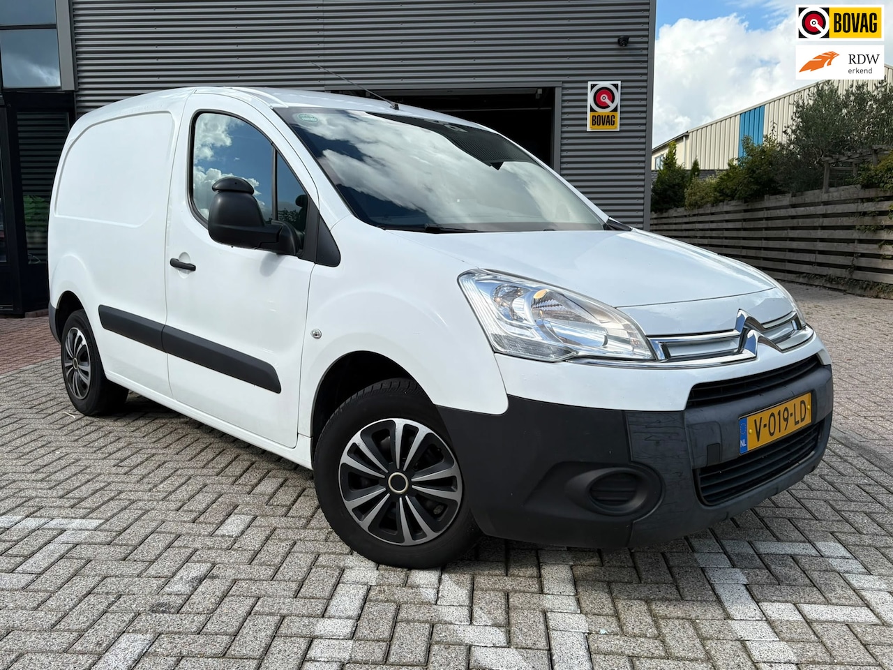 Citroën Berlingo - 1.6 e-HDI 500 Comfort 1.6 e-HDI 500 Comfort nieuwe APK - AutoWereld.nl