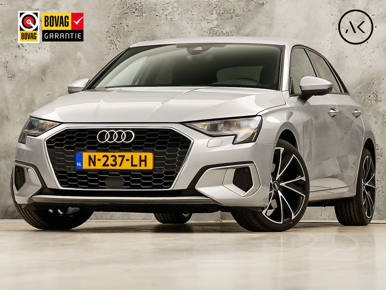 Audi A3 Sportback - 30 TFSI Sport (APPLE CARPLAY, GROOT NAVI, CAMERA, ELEK STOEL, ADAPTIVE CRUISE, STOELVERWAR - AutoWereld.nl