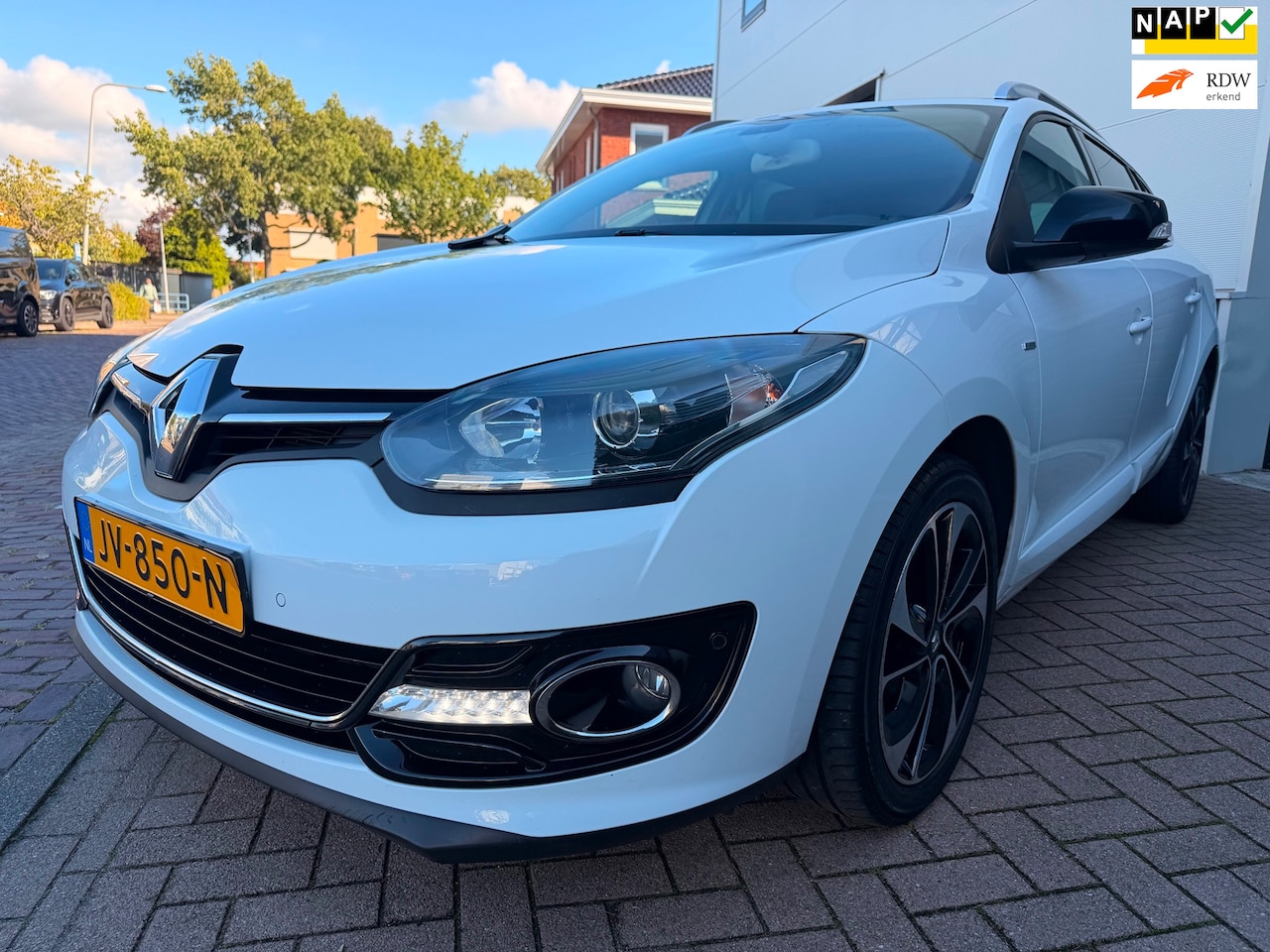 Renault Mégane Estate - 1.2 TCe Bose/Pano/Navi/Leder/Pdc/Climate-c/Cruise-c/2e eigenaar/Trekhaak/Aux - AutoWereld.nl
